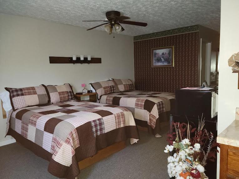 Bay Springs Country Inn & Marina Centre Екстер'єр фото